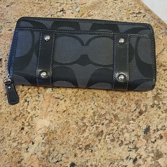 Coach wallet - Picture 2 of 4